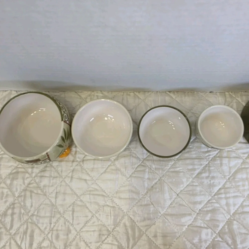 Set Of 4 Vintage Temptations Old World Green Nesting Owl Measuring Cups
